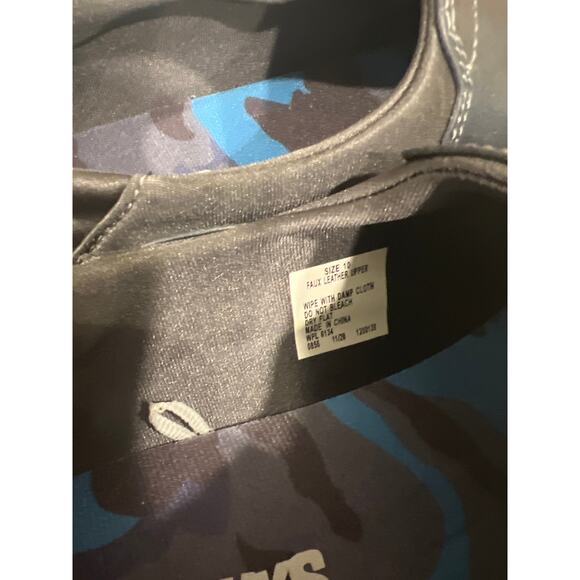 Never Worn Muk Luks mens 10 dark blue slip on shoes sneakers - Picture 4 of 4